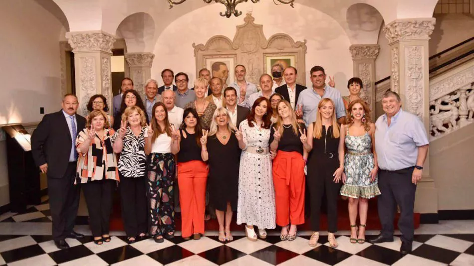 cristina-kirchner-despidio-el-ano-con-los-senadores-del-frente-de-todos-20211230-1291707
