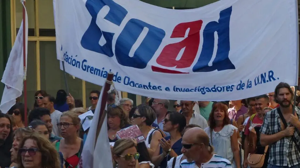 docentes-coad-unr-paro-e1679769947240-1024x576