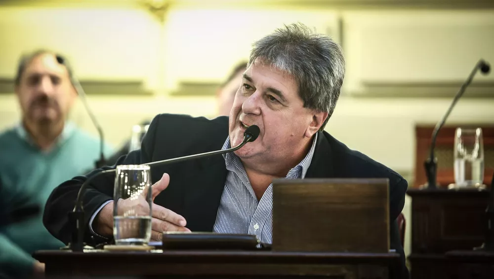 Luis_Rubeo_en_sesión_en_la_Cámara_de_Diputados_de_Santa_Fe