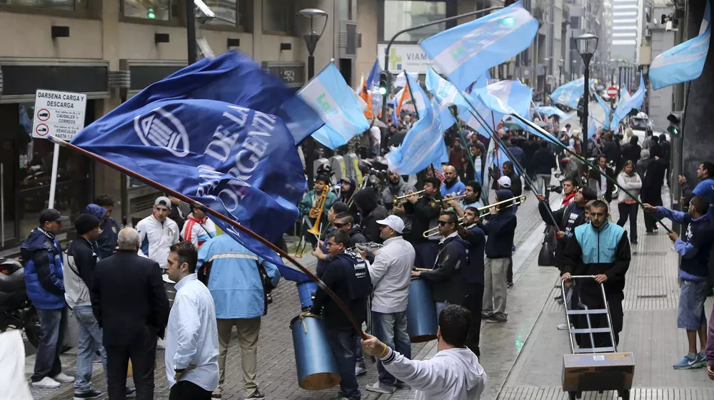 MPHKAYMUMVD3ZNMPGNBAA4YXH4